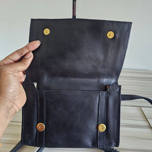 Sseko Black Leather Adjustable Strap Sling Belt Bag - Picture 5 of 7